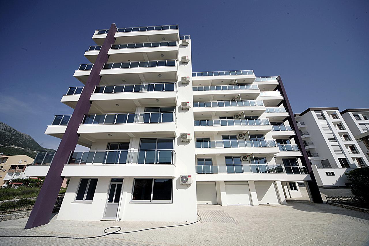 Sea Star Apartment Dobra Voda Eksteriør bilde