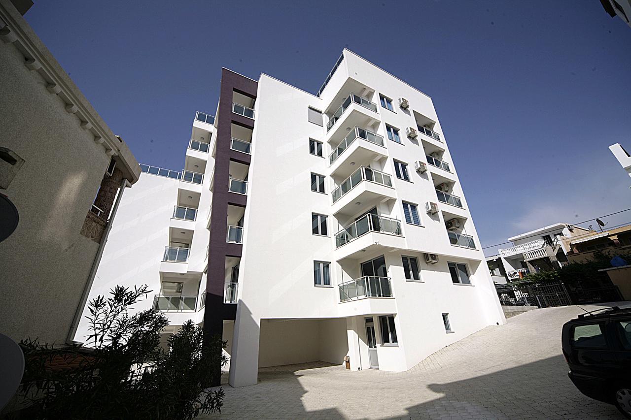 Sea Star Apartment Dobra Voda Eksteriør bilde