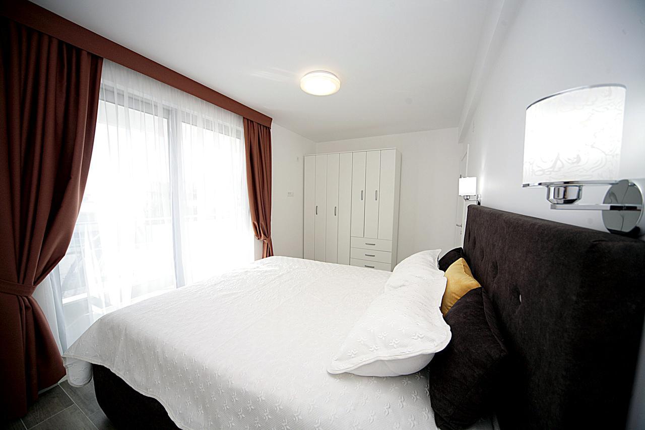 Sea Star Apartment Dobra Voda Eksteriør bilde